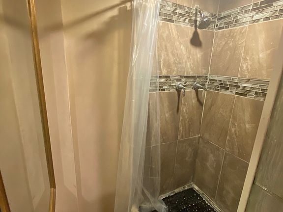 5th image of 111 Park Ave #1