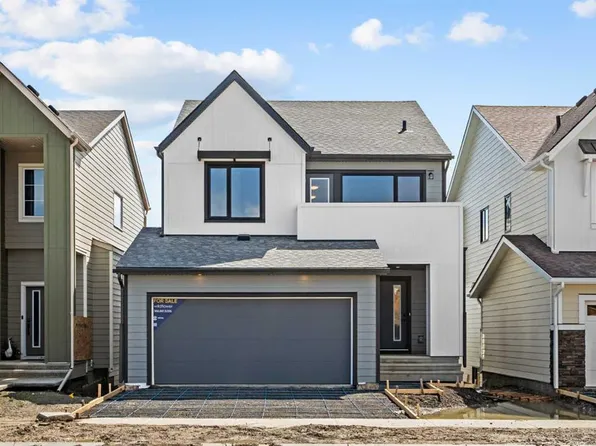 34 W Wild Rose Bay SW, Airdrie, AB T4B 5X8