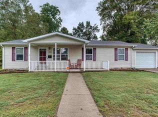 106 E Oak St, Fort Branch, IN 47648