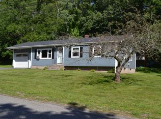 32 Valleyview Dr, Hampden, MA 01036