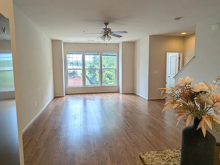 22404 Glenbow Way — Photo 12