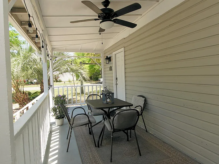 37 Magnolia Ave — Photo 6