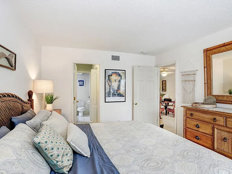 708 Gulf Blvd #A — Photo 30