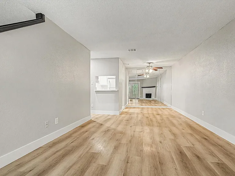 9552 Windswept Ln #9552 — Photo 6