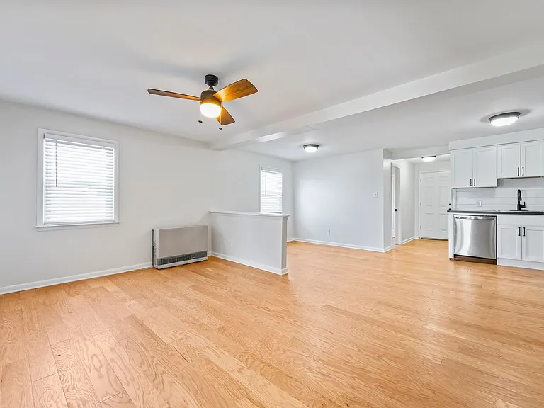 42-44 Saratoga Ave — Photo 31