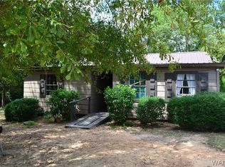 123 Montgomery Dr, Carrollton, AL 35447