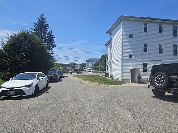 3rd image of 1262 Mendon Rd Floor 2
