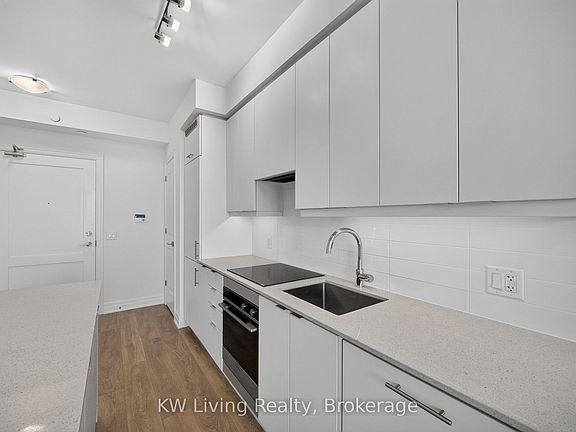 5th image of 30 Elm Dr W #3502