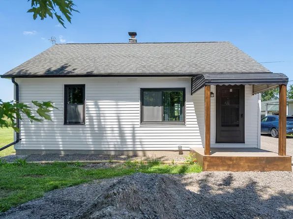 7784 River Rd, Cottrellville, MI 48039