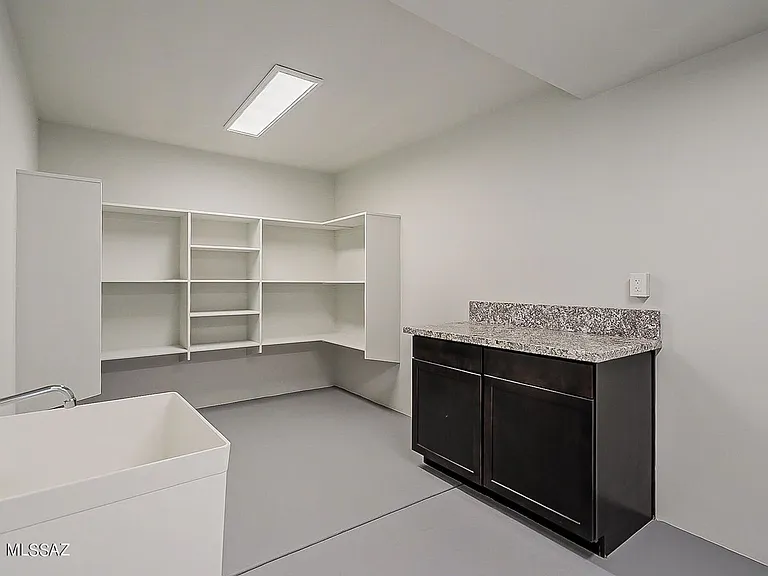2225 E Fort Lowell Rd — Photo 4