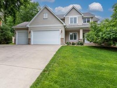 562 Hillside Dr, Prescott, WI, 54021