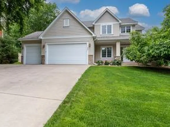 562 Hillside Dr, Prescott, WI 54021