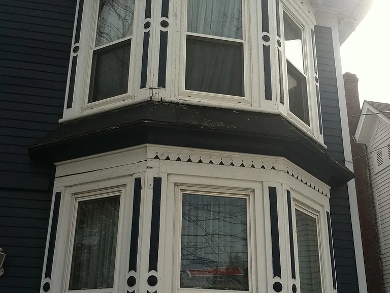 216 East Ave — Photo 4