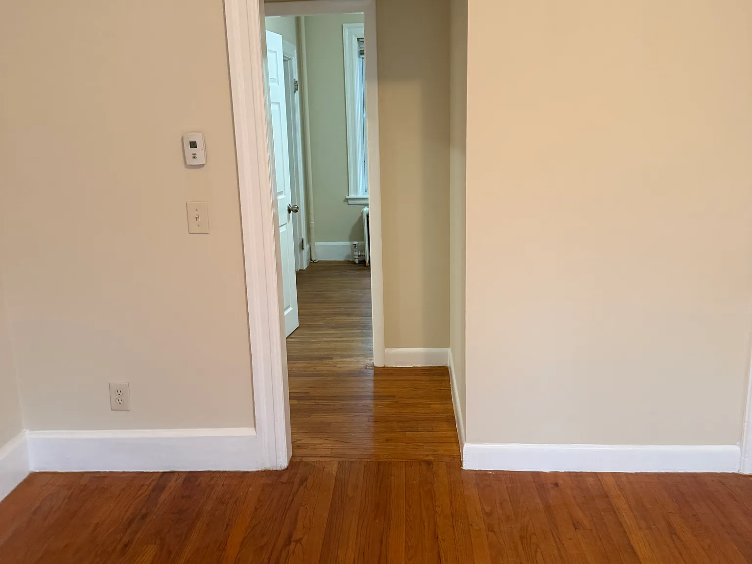 2 bed, 850 sqft, $1,875 — Photo 1
