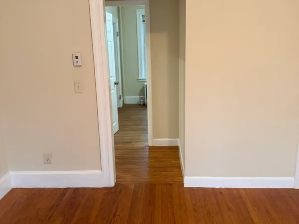 117 Colonial Ave, Cranston, RI 02910