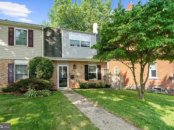 425 Seminary St, Pennsburg, PA 18073