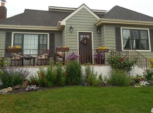 41 Parkway Dr, Baldwin, NY 11510