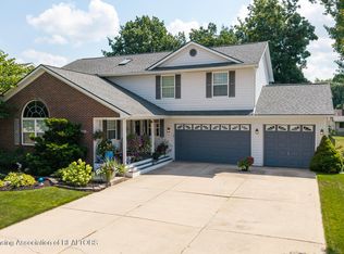 5825 Rothesay Rd, Lansing, MI 48911