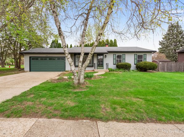 5210 Abbey Dr, McHenry, IL 60050
