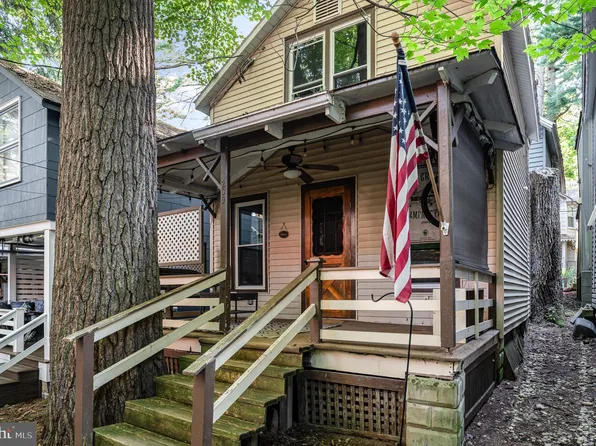 209 7th St, Mount Gretna, PA 17064