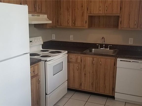 5th image of 2389 Oak Park Way #211