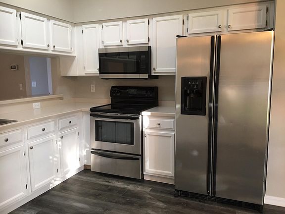 2nd image of 4733 Bloom Dr