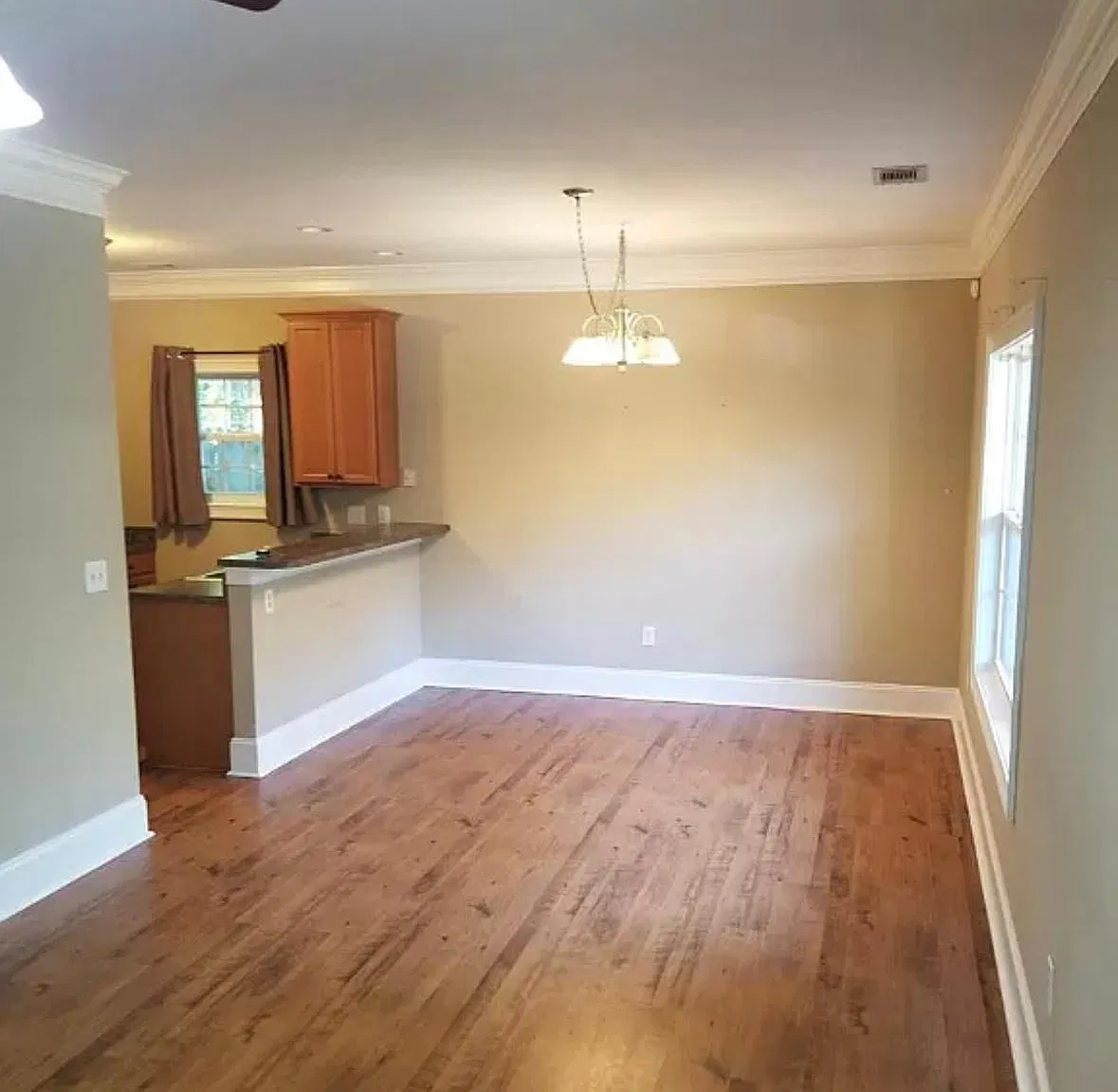 4 bed, 1711 sqft, $2,800 — Photo 3