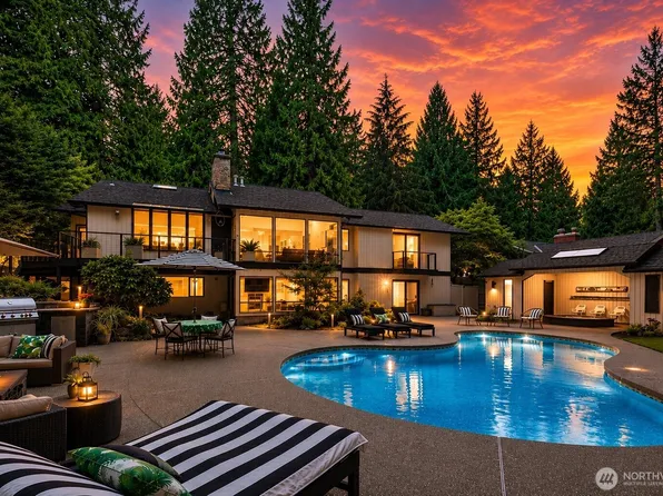 3212 211th Avenue NE, Sammamish, WA 98074