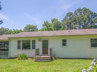 188 Peach Tree Ln, White Stone, VA 22578