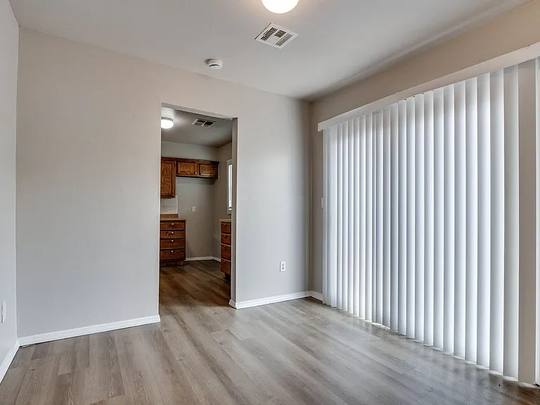 1005 SW 63rd St — Photo 17