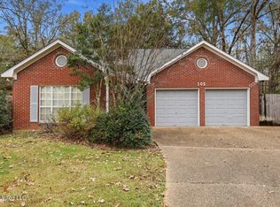 105 Burnt Leaf Way, Clinton, MS 39056