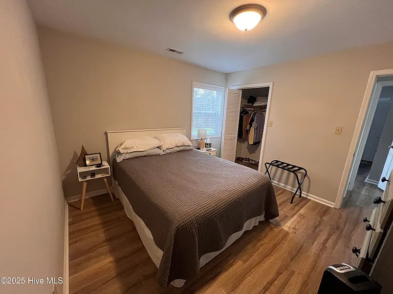7019 N Sound Dr #NORTH — Photo 6