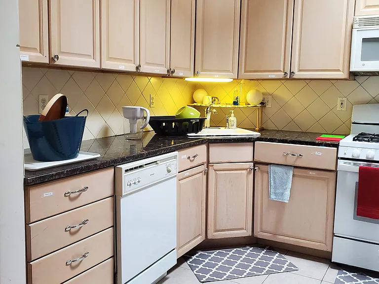 63 Lincoln St #2 — Photo 9