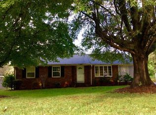206 Danby Dr, Winston Salem, NC 27103