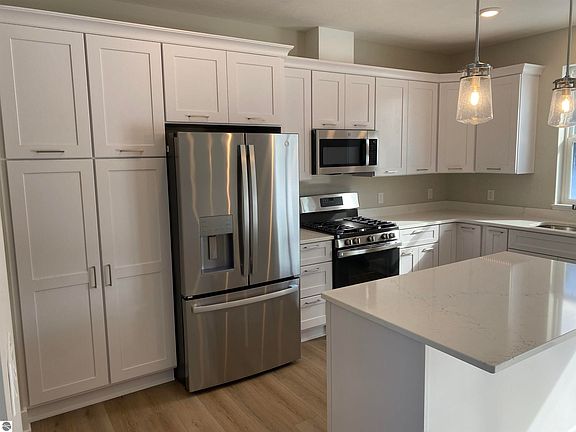 5th image of 7456 E Meadows Dr #21