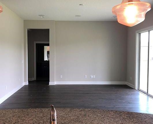 5th image of 96 Silver Sage Ln