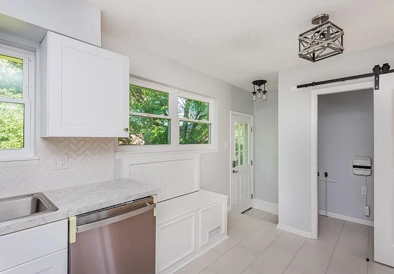 9102 Maiden Ct — Photo 11