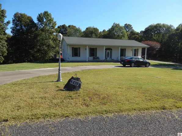 439 Saint Andrews Ln, Benton, KY 42025