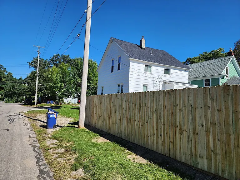 256 Dickinson St SW — Photo 15