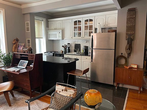 5th image of 300 W 53rd St APT 2G