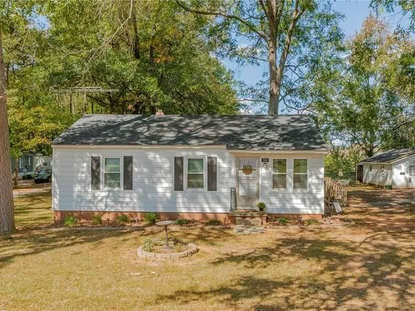 300 Trantham Dr, Lexington, NC 27292
