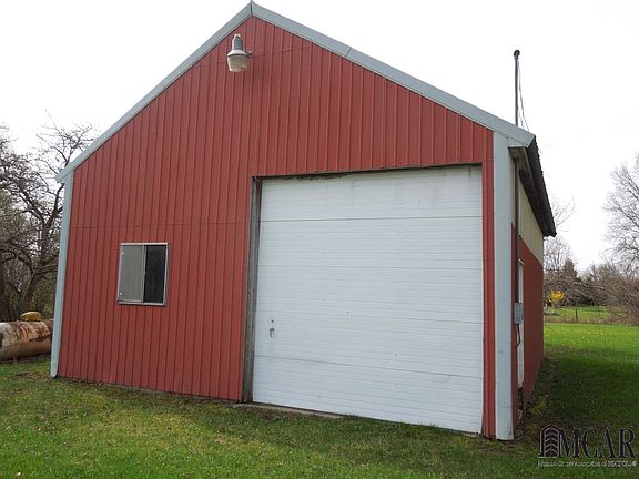 4th image of 3711 1st St