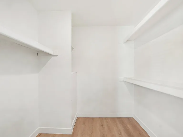 The Viridian Apartments — Photo 9