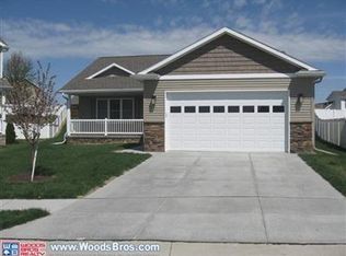 5035 NW Pemberly Ln, Lincoln, NE 68521