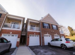 305 Autumn Ct #305, Little Falls, NJ 07424