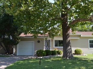 87 Random Rd, Hutchinson, KS 67502