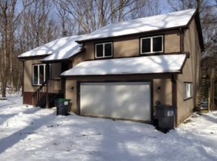 102 Edwards Ct, Matamoras, PA 18336