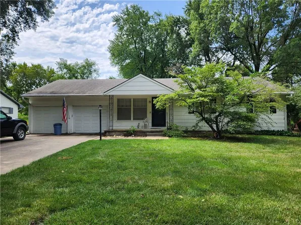 3426 Craig Ln, Saint Joseph, MO 64506