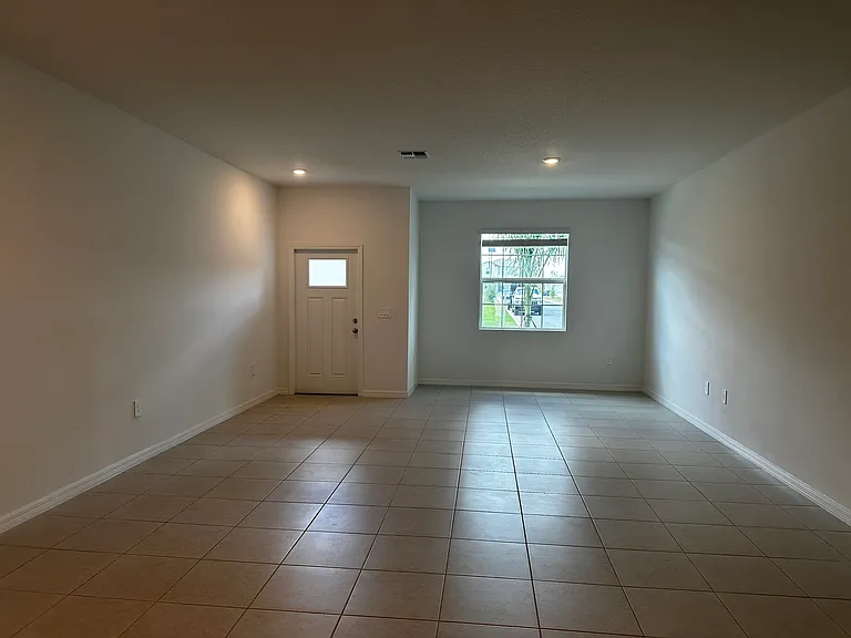 2329 Lesser Goldfinch Dr — Photo 3