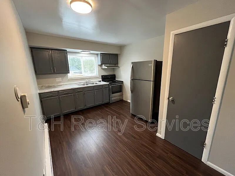 2 bed, 1.0 bath, 780 sqft, $1,250 — Photo 4